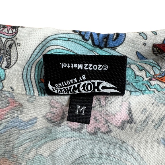 HOT WHEELS "Ride the Wave" Graphic Button Down Short Sleeve Shirt Surfing Men’s - Picture 6 of 9